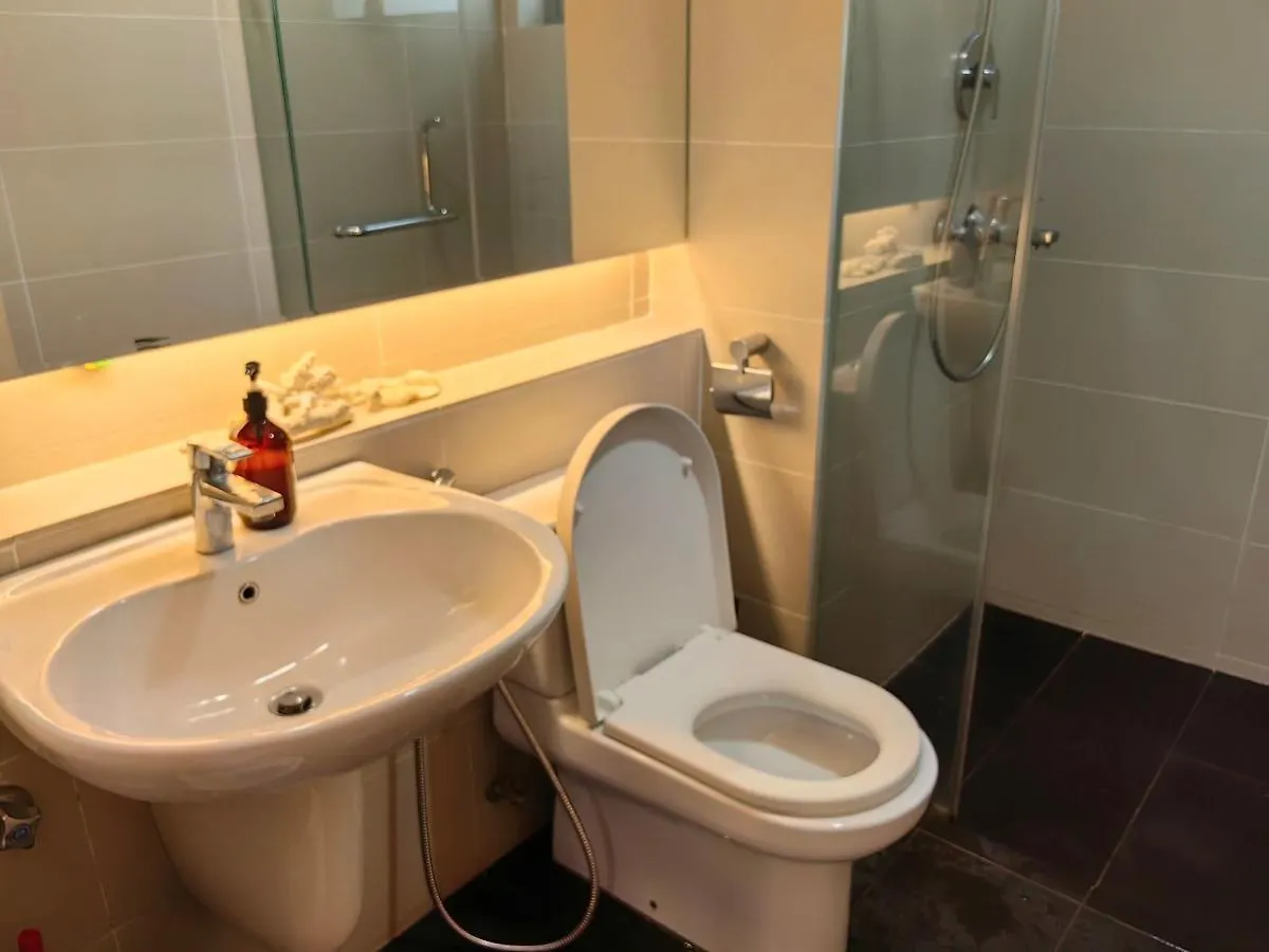 19 Suasana Bukit Ceylon 5 Minutes To Alor Street Klcc Bukit Bintang 12 Pax 3R2B Daire Kuala Lumpur 0*,  Malezya